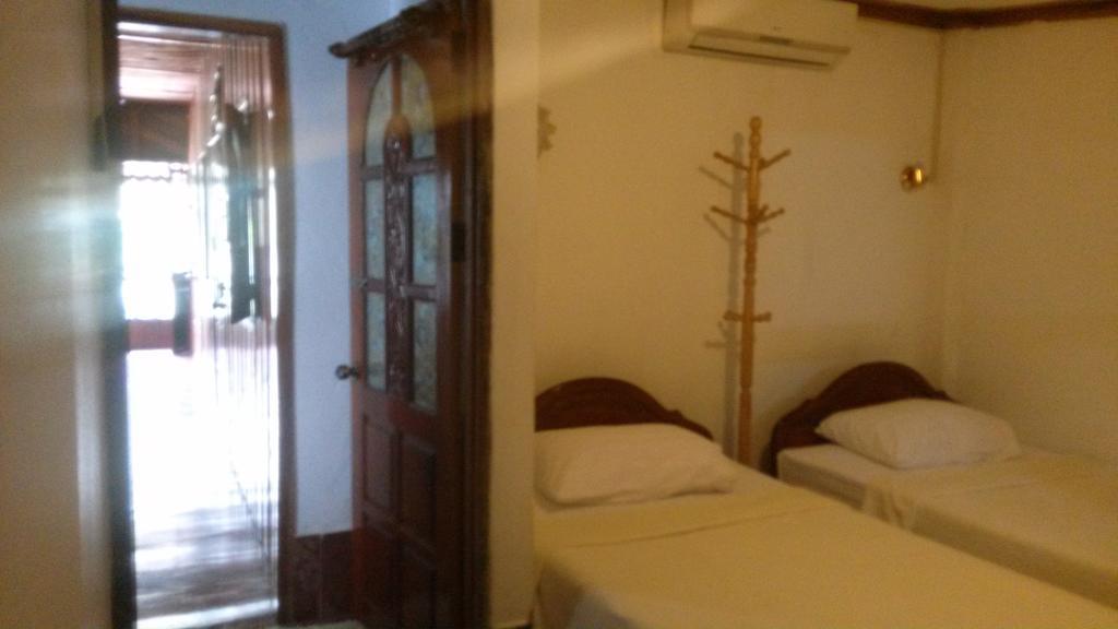 Phousi Guesthouse 2 หลวงพระบาง ภายนอก รูปภาพ
